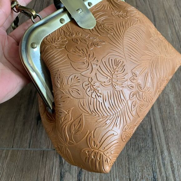 Handmade Genuine Leather Embossed Leaves Chic Metal Frame Shoulder Bag/Crossbody - Picture 14 of 16